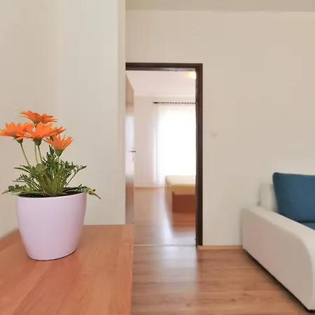 Angie A2 In Apartamento Zadar